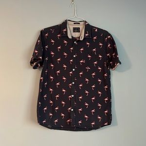 Artistry In Motion medium short sleeve flamingo button down shirt